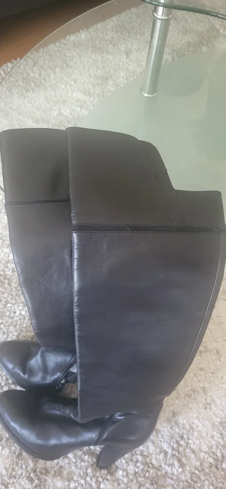 Black Leather Above the Knee Boots image indicator(3)