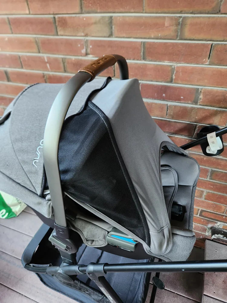 Nuna pipa& mompush bassinet stroller travelsystem. image indicator(3)