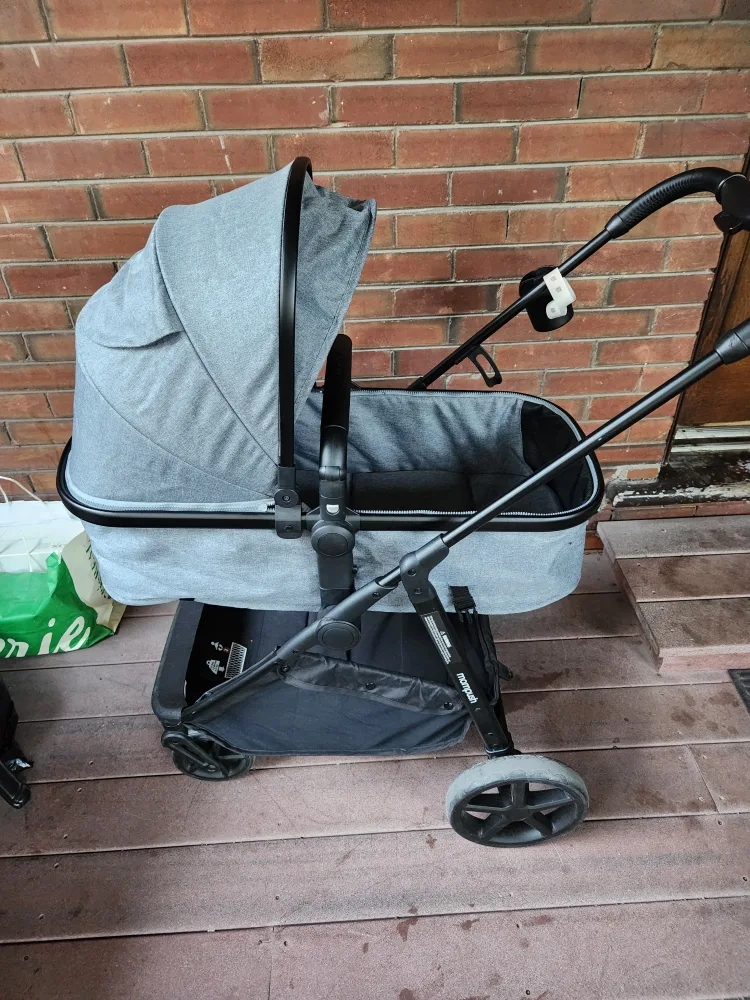 Nuna pipa& mompush bassinet stroller travelsystem. image indicator(8)