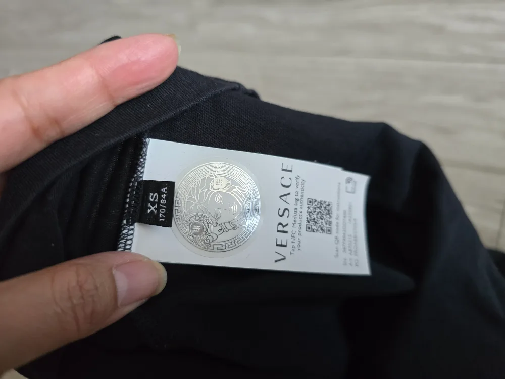 Versace Black T-Shirt image indicator(8)