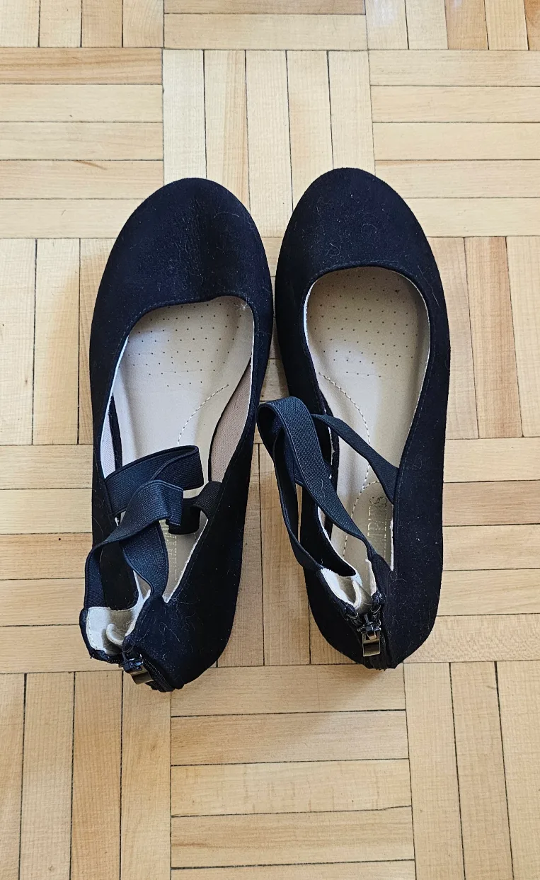 Black Ballet Flats - Size 7 thumbnail