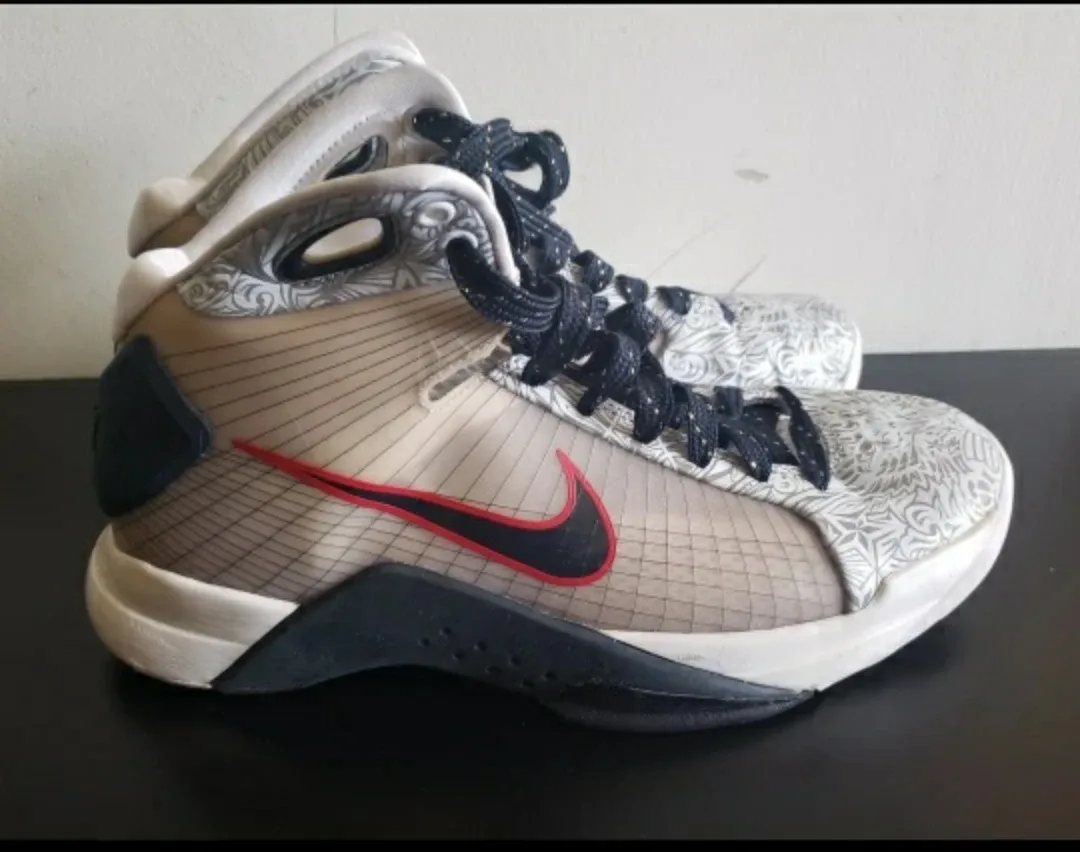 Nike Hyperdunk 2012 Basketball Shoes thumbnail