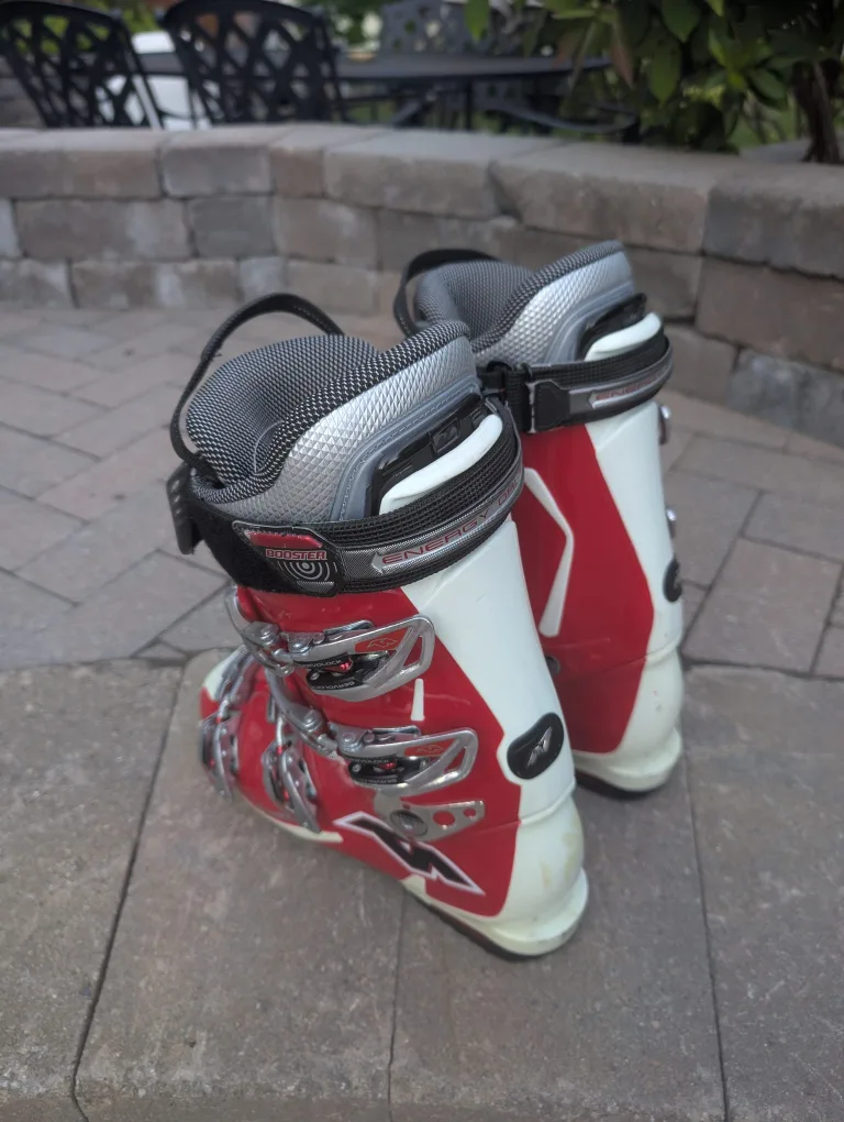 Nordica Ski Boots - Size 26 - 26.5 (mens 8.5/womens 9.5) image indicator(5)