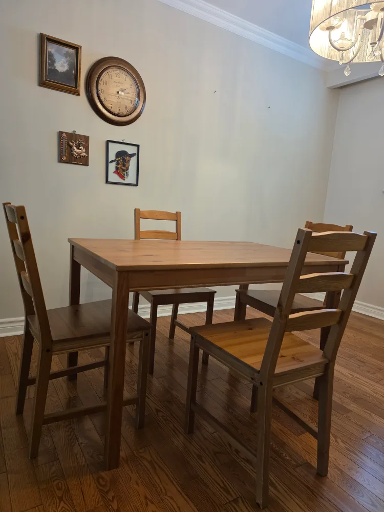 IKEA Dining Table & 4 Chairs image indicator(3)