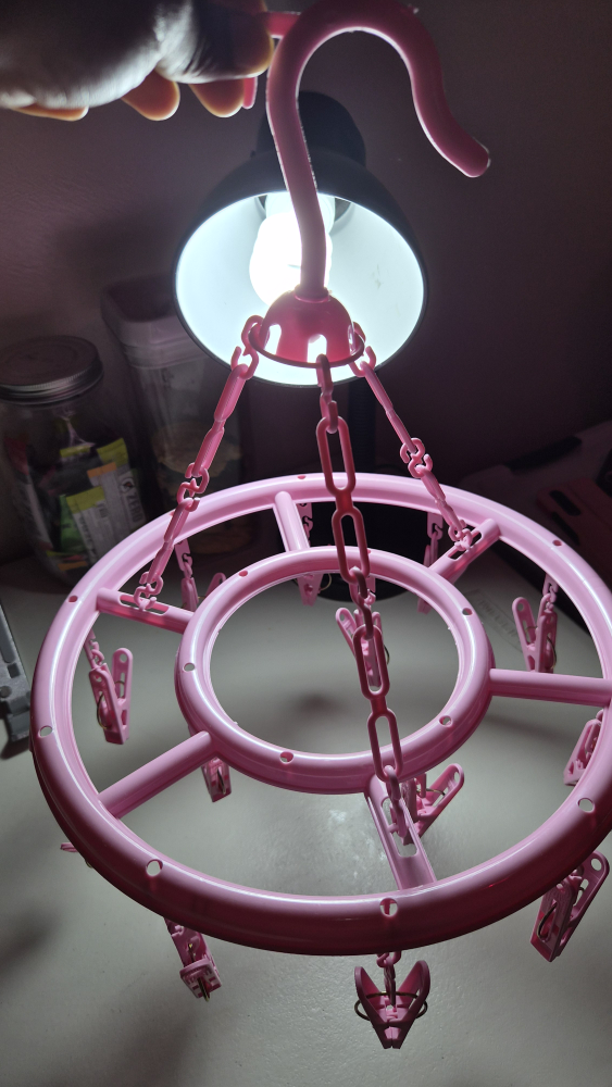 Pink Round Clothes Drying Hanger