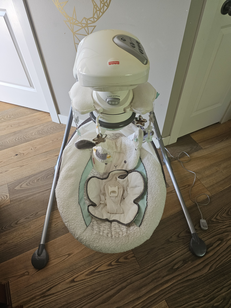 Fisher-Price Sweet Little Lamb Baby Swing - Great Condition $20