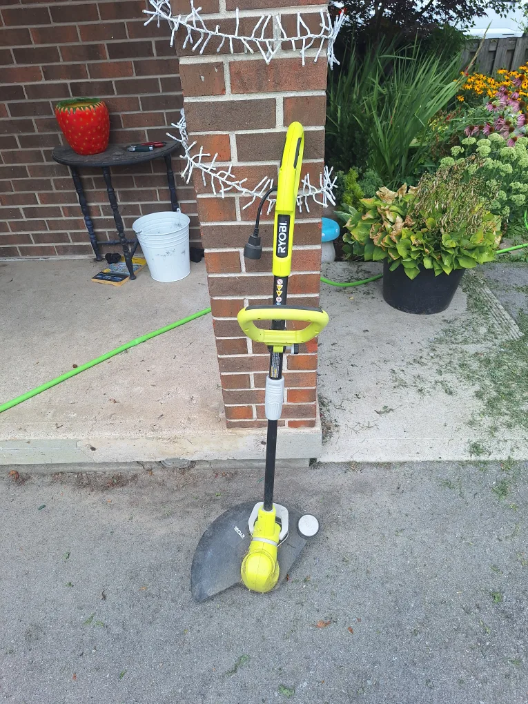 Ryobi Electric Grass Trimmer thumbnail