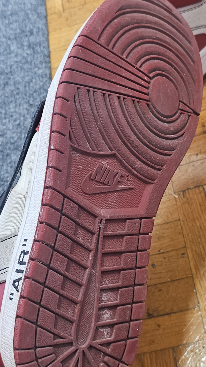 Nike Air Jordan 1 Retro High Off-White Chicago - Size 7 - photo 5