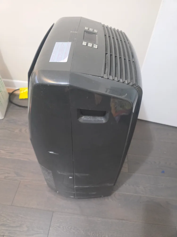 4 in 1 DeLonghi Pinguino 14,000 BTU AC, heater, dehumidifier image indicator(5)