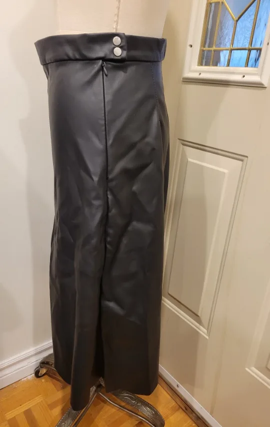 Women's size 8 H&M image indicator(3)