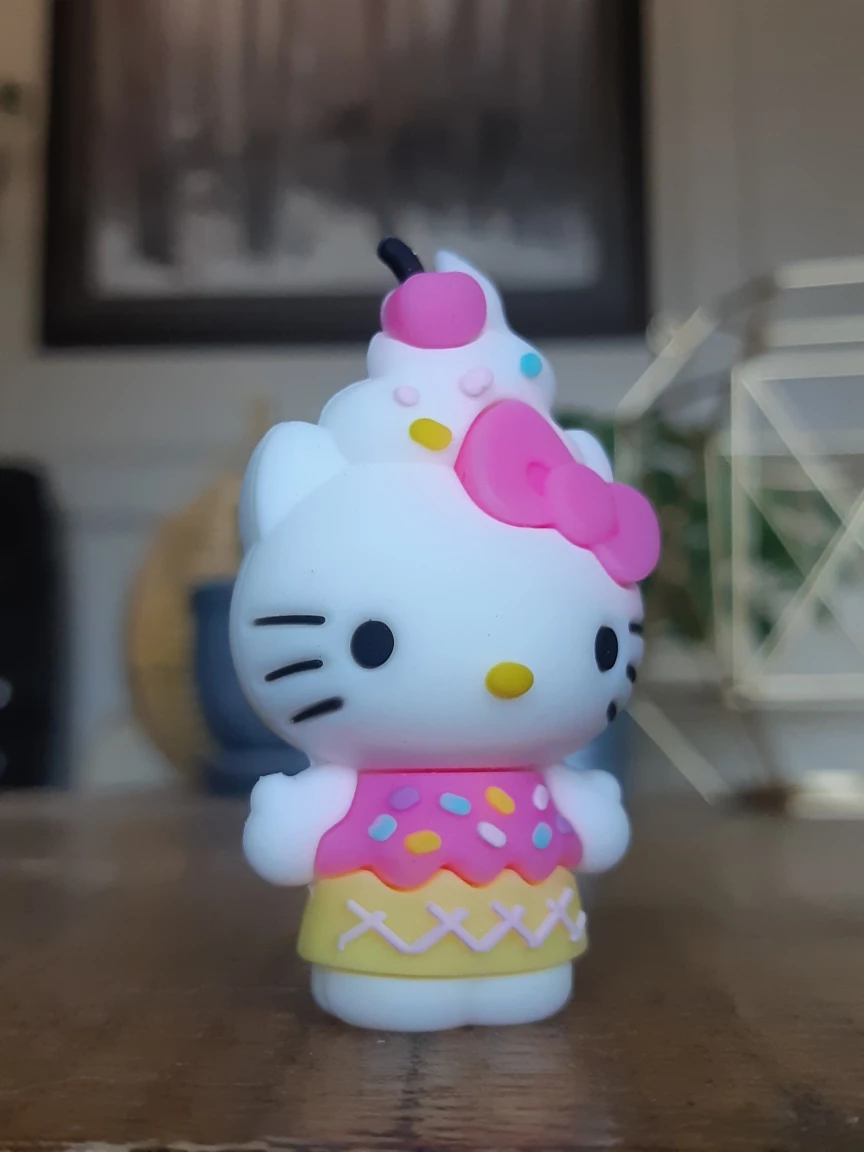 Hello Kitty ice cream cone sundae Collectible figure - photo 4