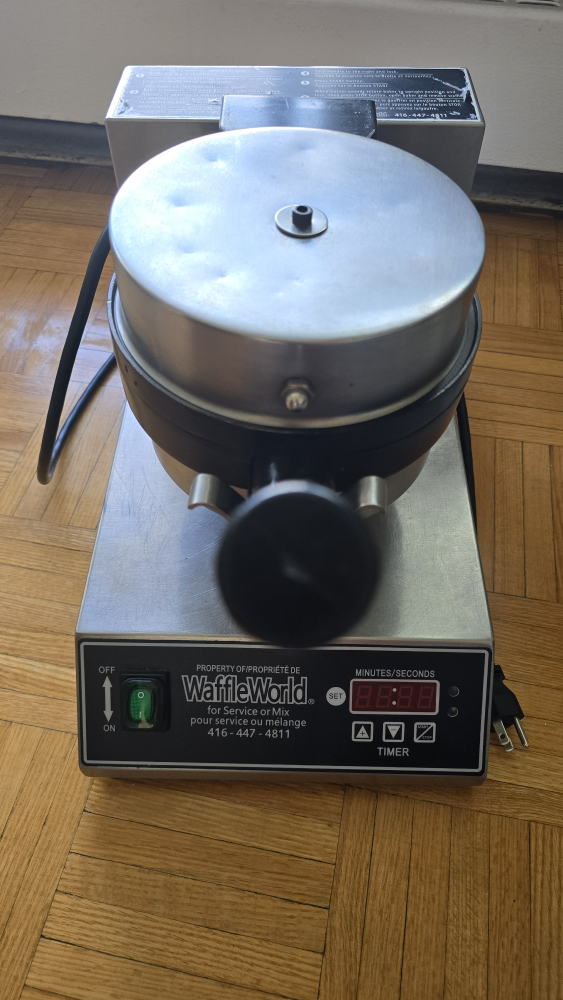 Waffle World Waffle Maker
