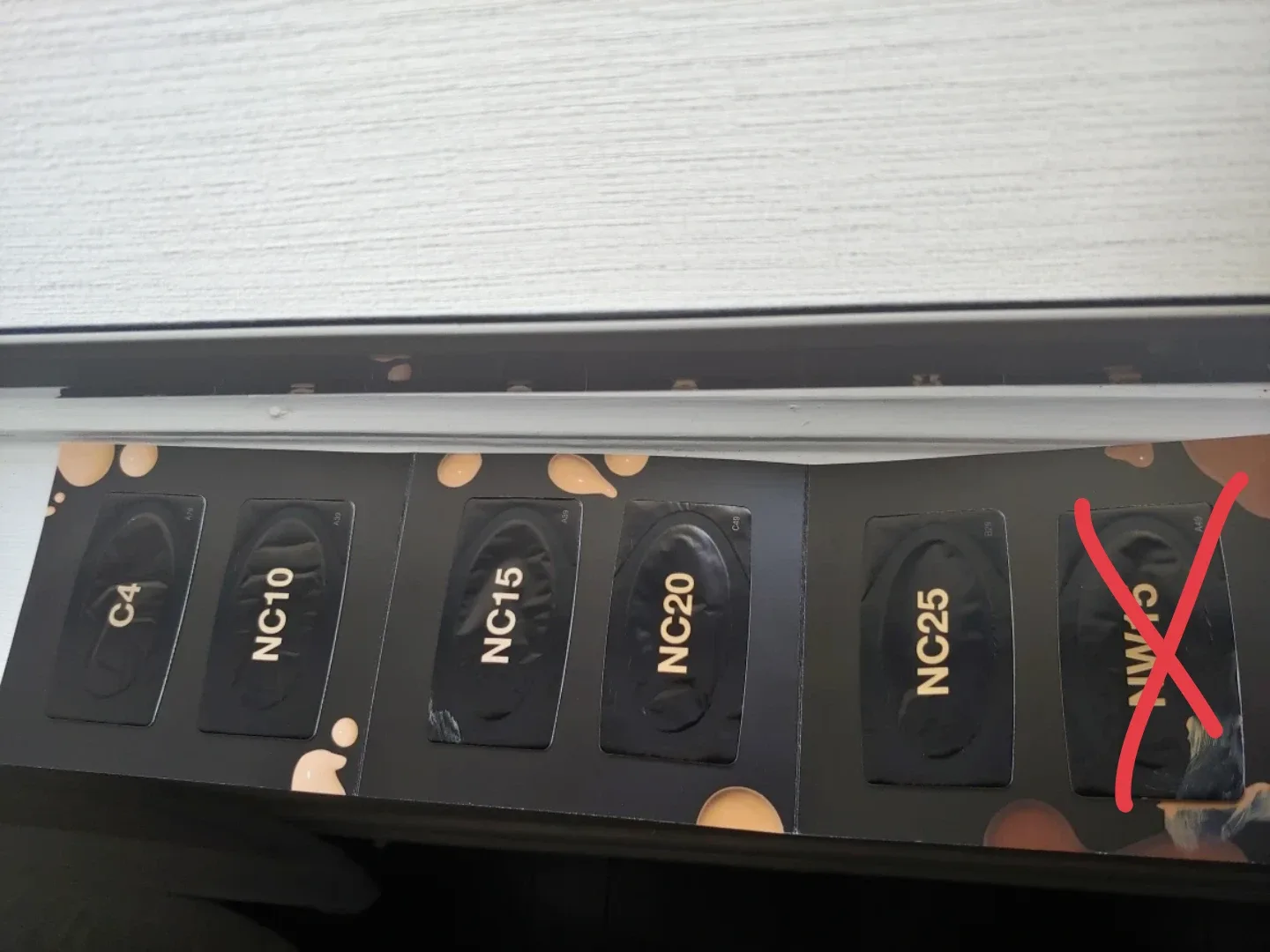 MAC Studio Fix Fluid SPF 15 Foundation SAMPLES image indicator(3)