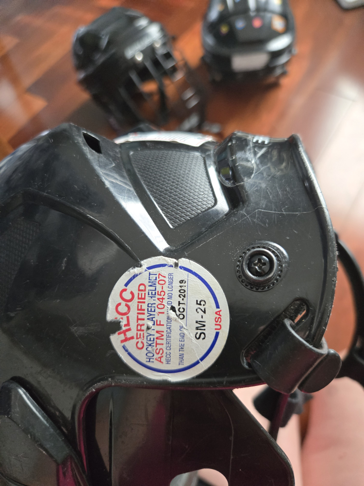 Kids Hockey Helmets - all csa stickers past days - photo 5