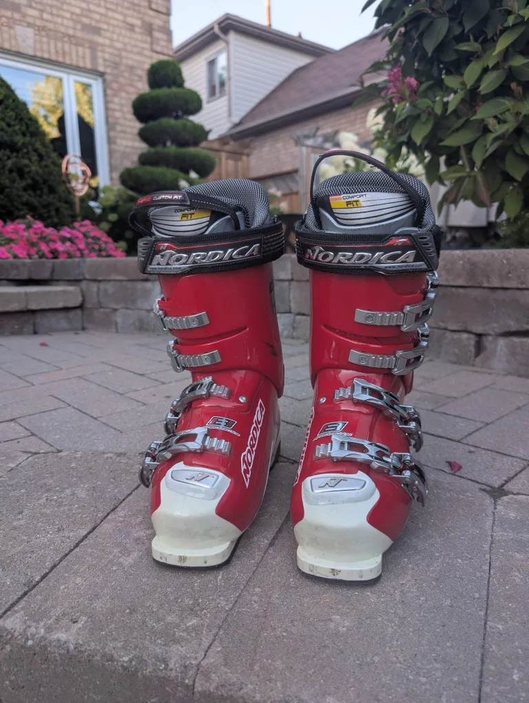 Nordica Ski Boots - Size 26 - 26.5 (mens 8.5/womens 9.5) image indicator(3)