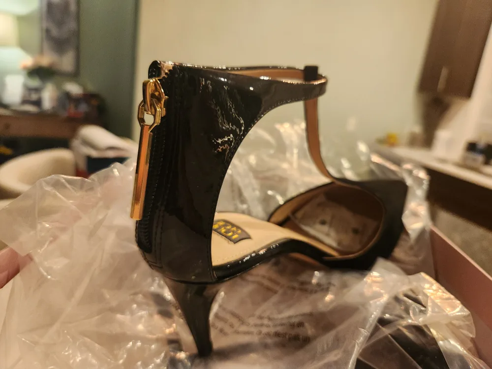 Louise et Cie LO-KALONA Black Heels - Size 7M thumbnail