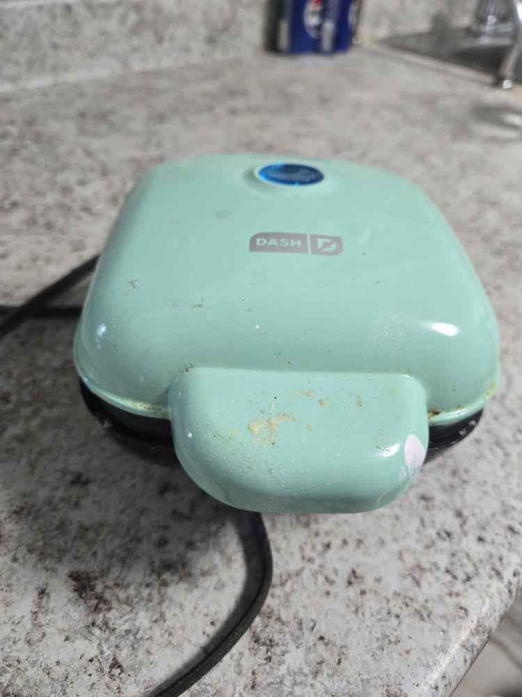 DASH Mini Waffle Maker - Aqua