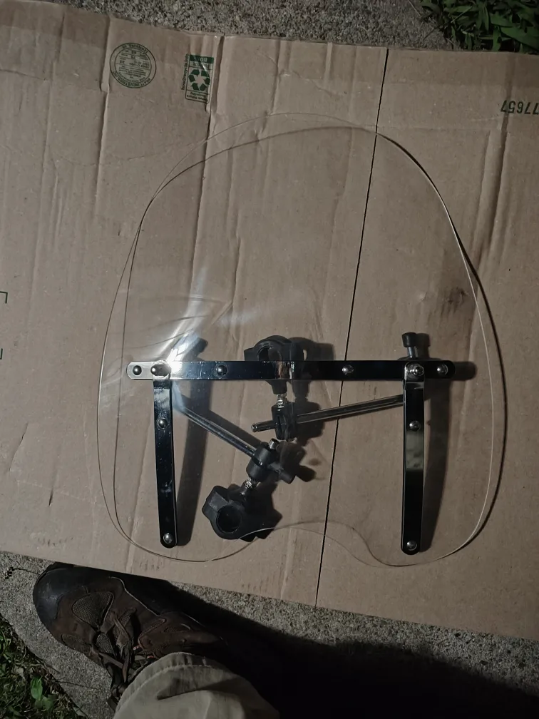 Motorcycle Windshield for sale image indicator(3)