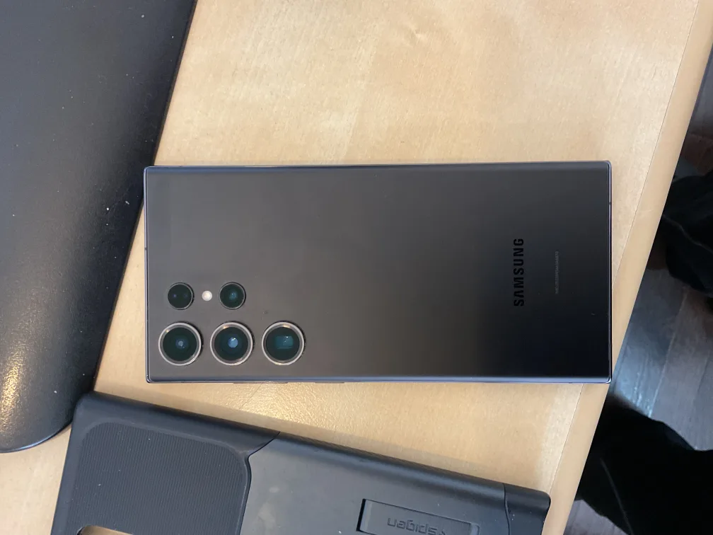 Samsung Galaxy S23 Ultra with Spigen Case