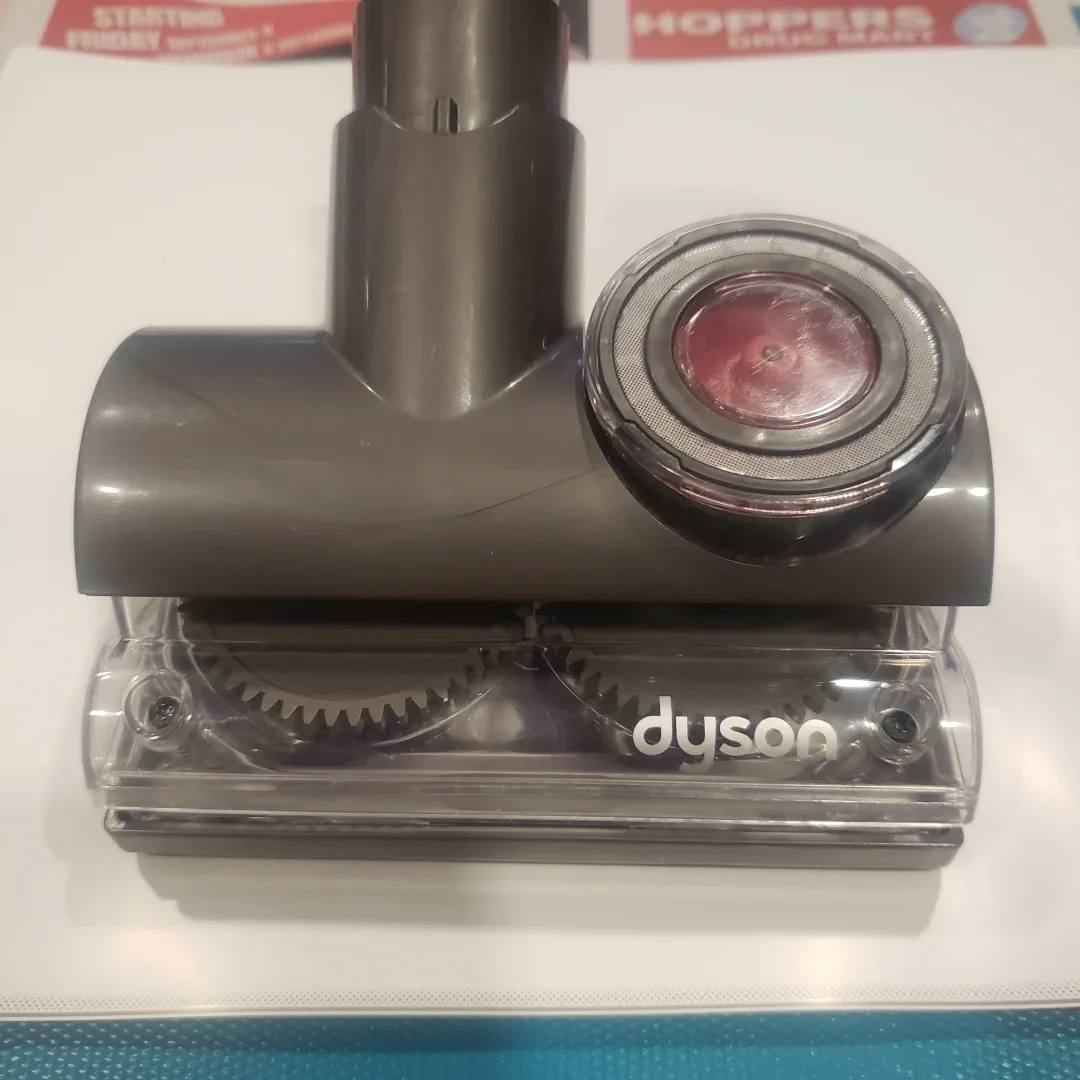 Dyson tangle free turbine. image indicator(3)
