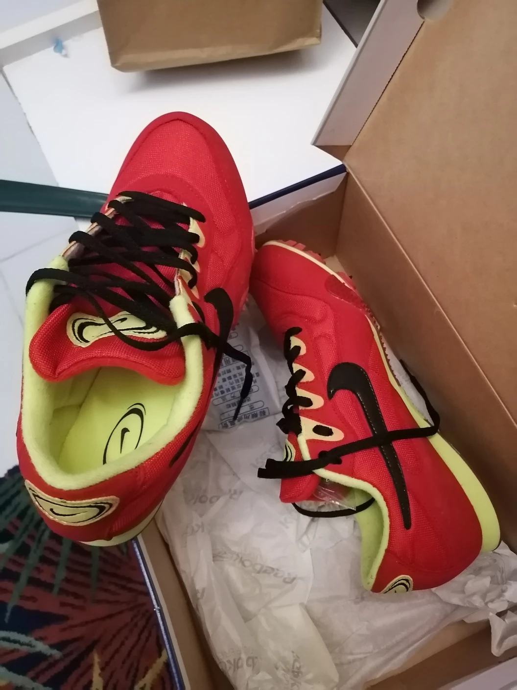 Nike Spike Walking Shoes - Men's US 9½