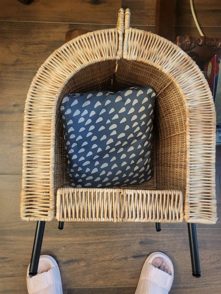 IKEA UTSÅDD Cat House on Legs, Rattan image indicator(4)