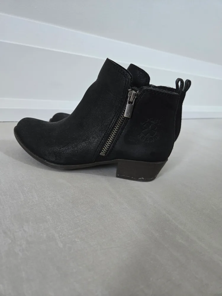 Kids Lucky Brand Black Ankle Boots - Kids size 1 image indicator(4)