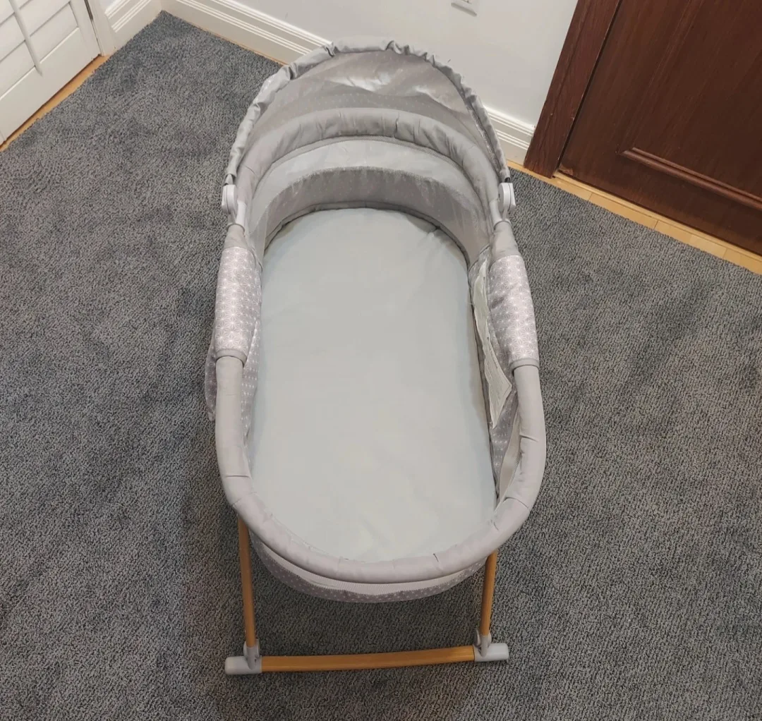 Safety 1st Baby Bassinet with Carry Bag - Grey image indicator(5)