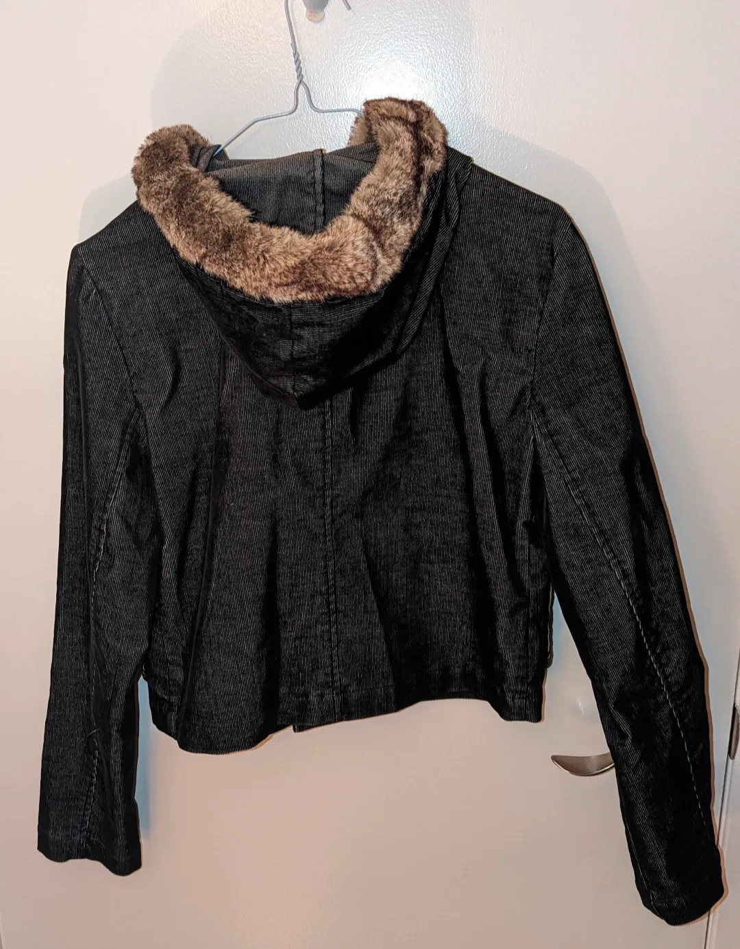 Brand New Zinc Corduroy Jacket - Size Women's Medium image indicator(2)