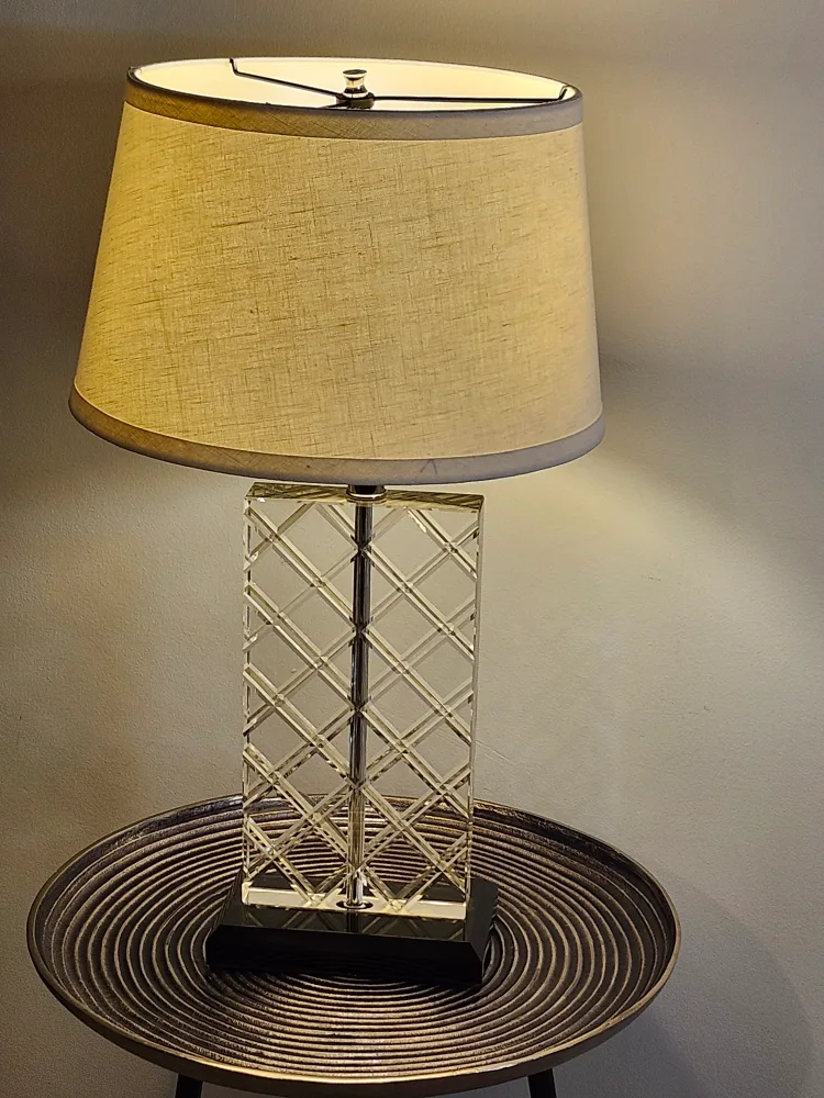 Stylish Crystal Table Lamp image indicator(3)