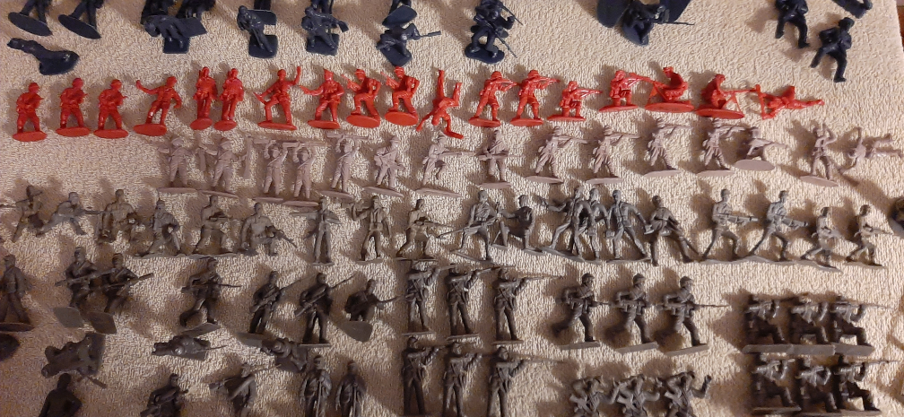 Vintage Toy Army Men & Misc - photo 3