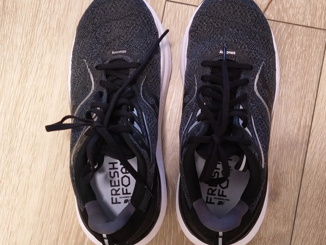 Saucony Women's Running shoes! thumbnail