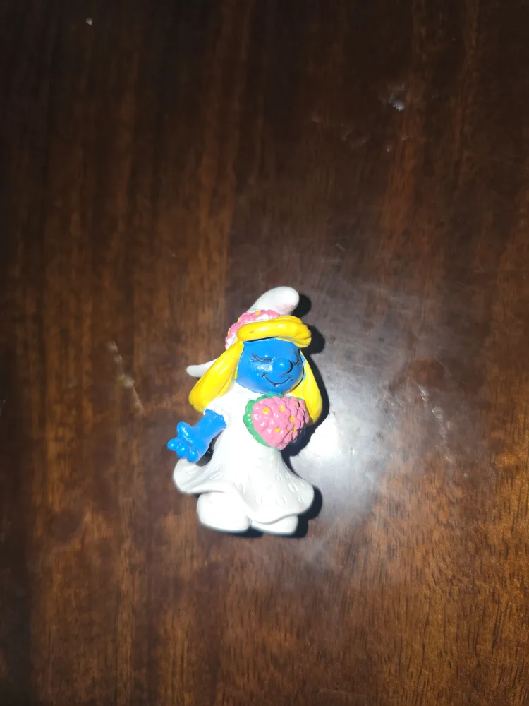 Smurfette Bride Figurine image indicator(2)