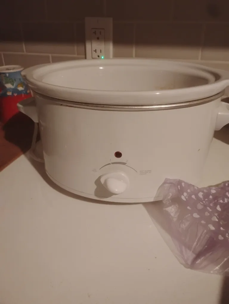 White Crock-Pot Slow Cooker