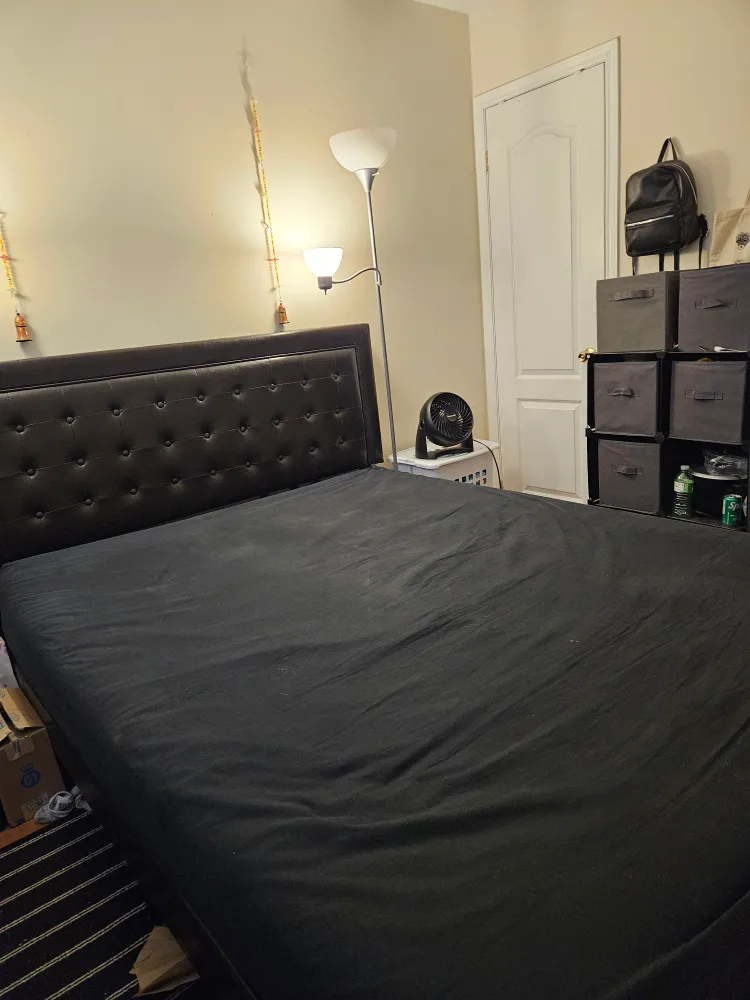 Queen Size Bed Frame *NO MATTRESS* image indicator(2)
