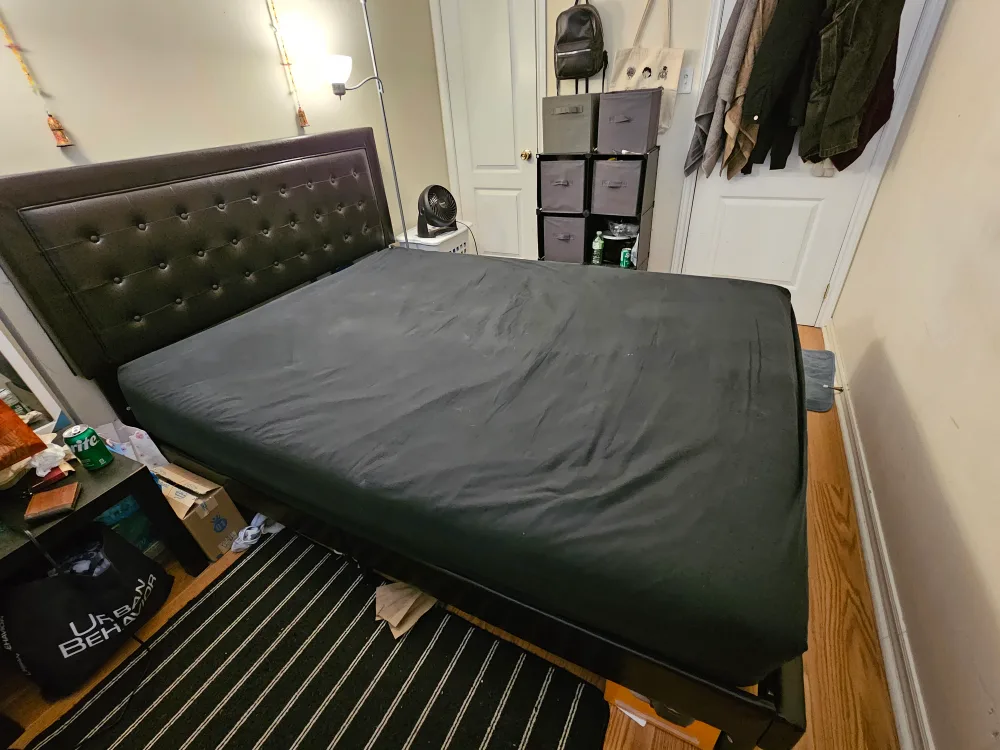 Queen Size Bed Frame *NO MATTRESS* image indicator(3)