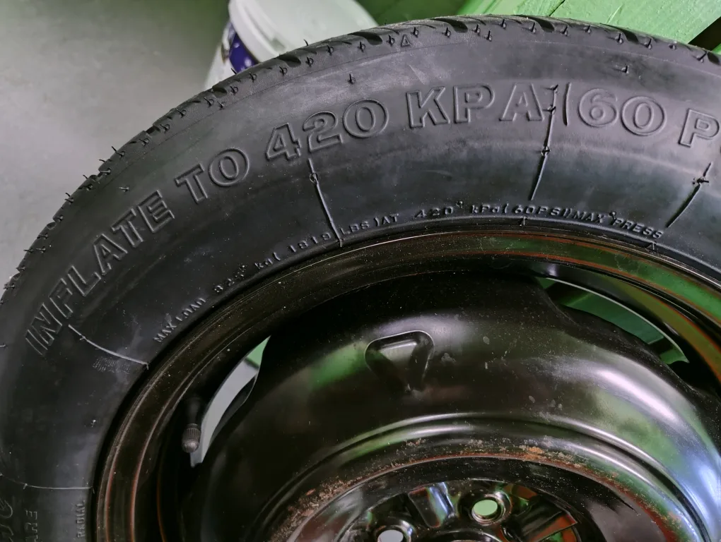 temporary Toyota Corolla tire image indicator(3)