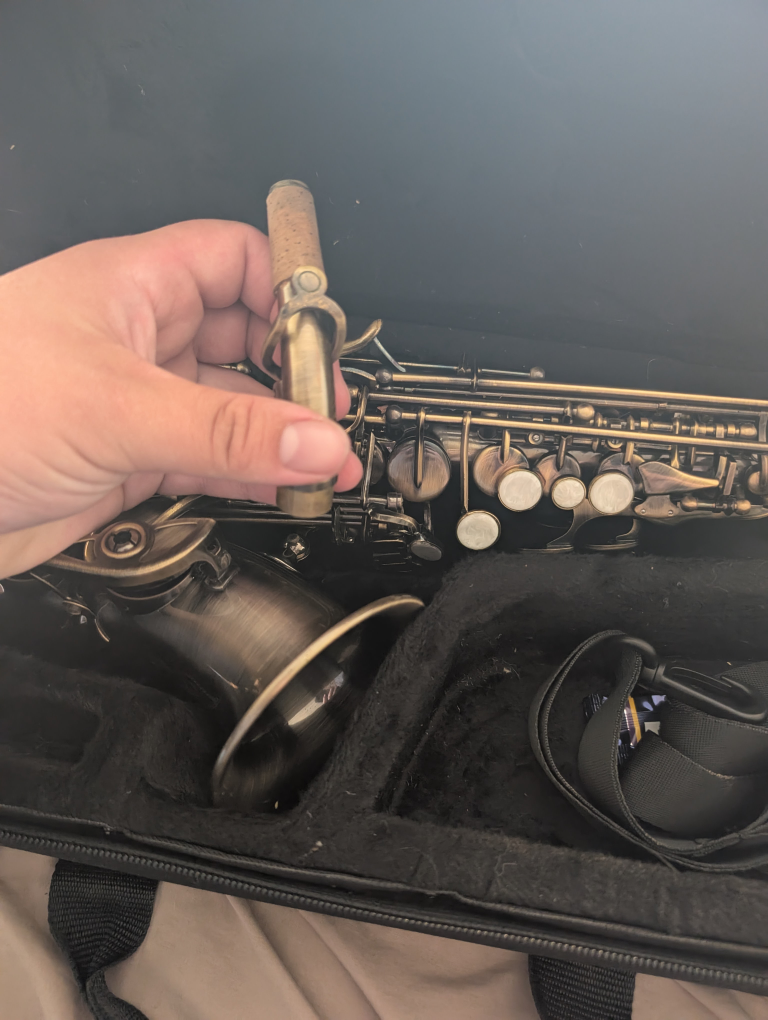 Soprano Saxophone with Case - photo 3