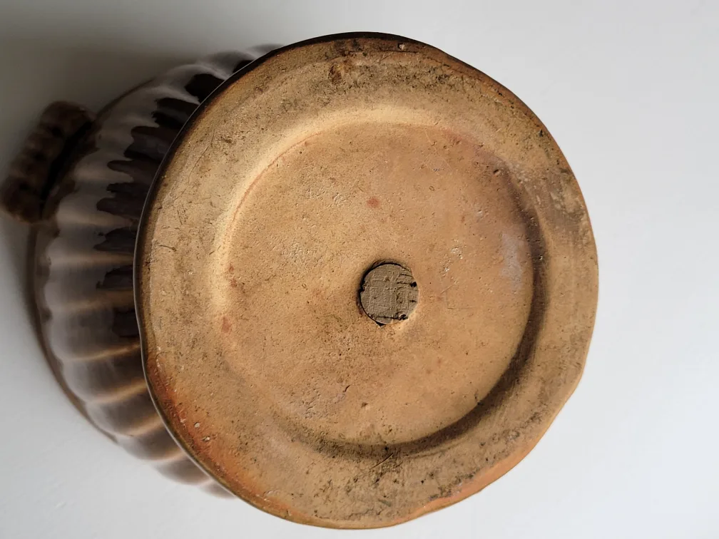 Vintage McCoy Honey Glazed Planter.  Plant Pot image indicator(2)