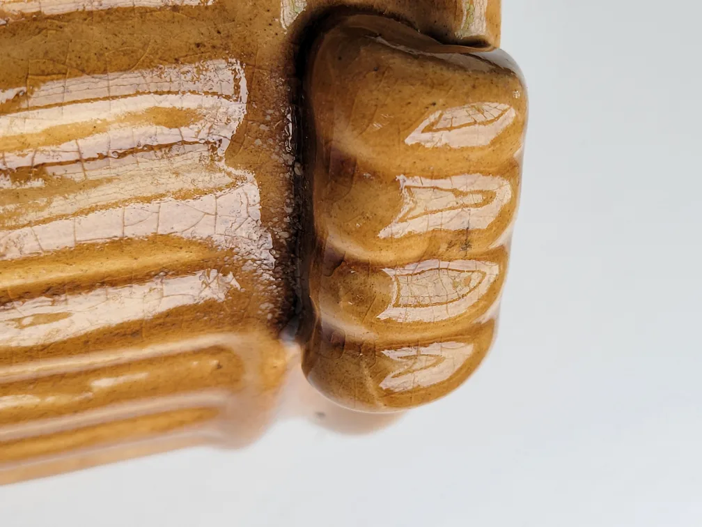 Vintage McCoy Honey Glazed Planter.  Plant Pot image indicator(4)