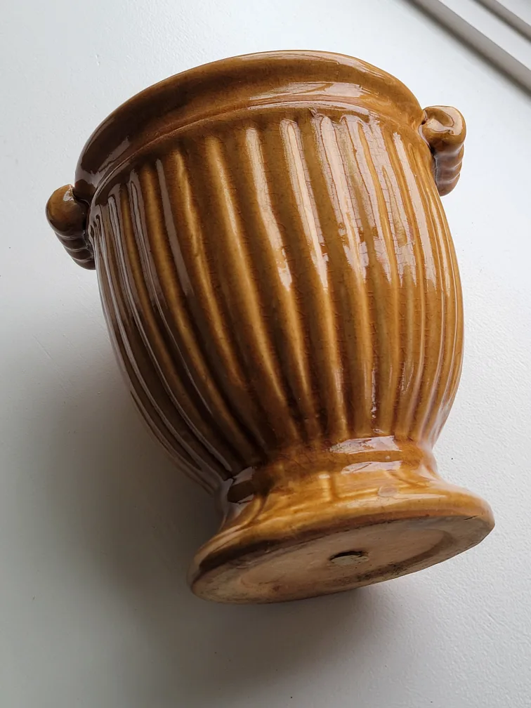 Vintage McCoy Honey Glazed Planter.  Plant Pot image indicator(5)