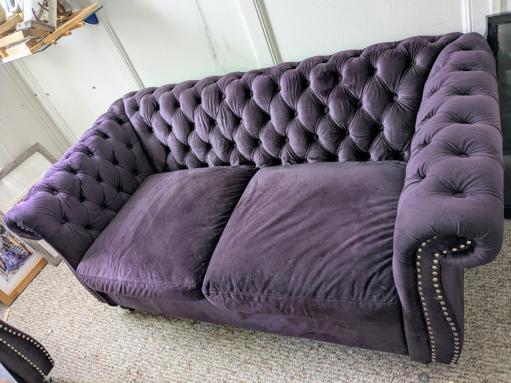 Plush Purple Tufted Sofa - photo 2