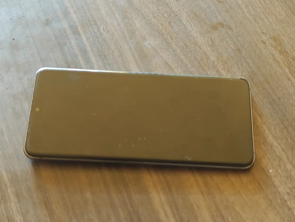 Samsung Galaxy S20 - Cracked Camera image indicator(3)