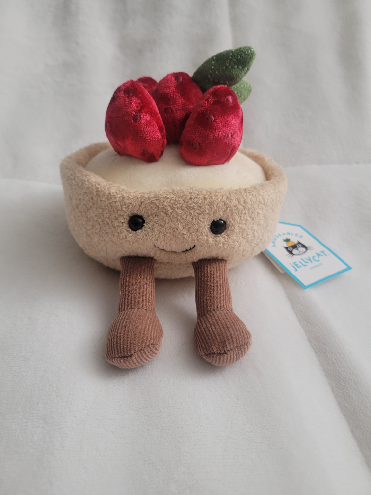 Jellycat Amuseable Tarte aux Fraises Plush Toy