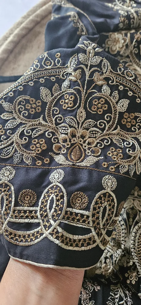 Light Green Embroidered Shalwar Kameez image indicator(6)