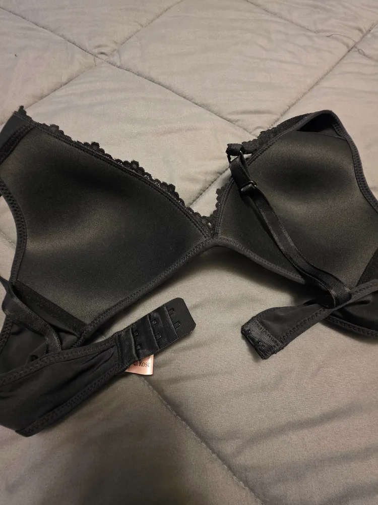 La Vie en Rose Bra's, Silk & Satin Bra-Size 34B image indicator(2)