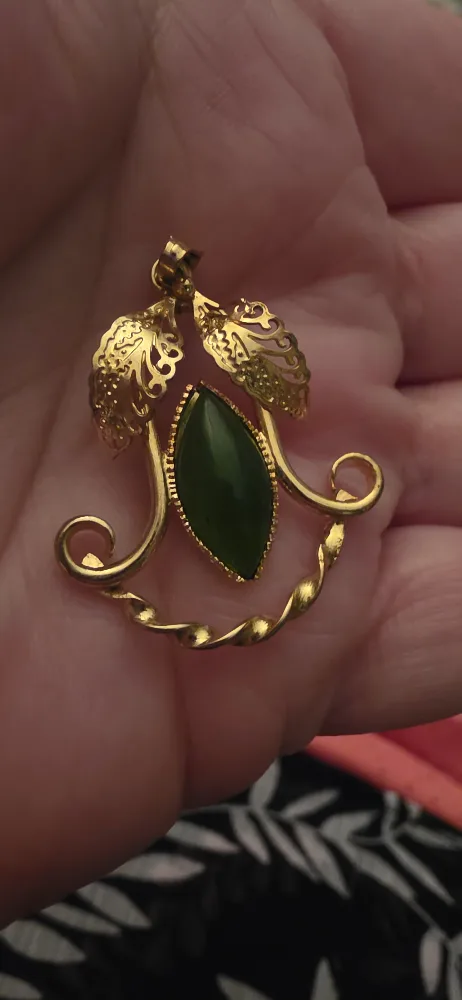 Nephrite Jade on Gold Tone Filigree Pendant  image indicator(2)