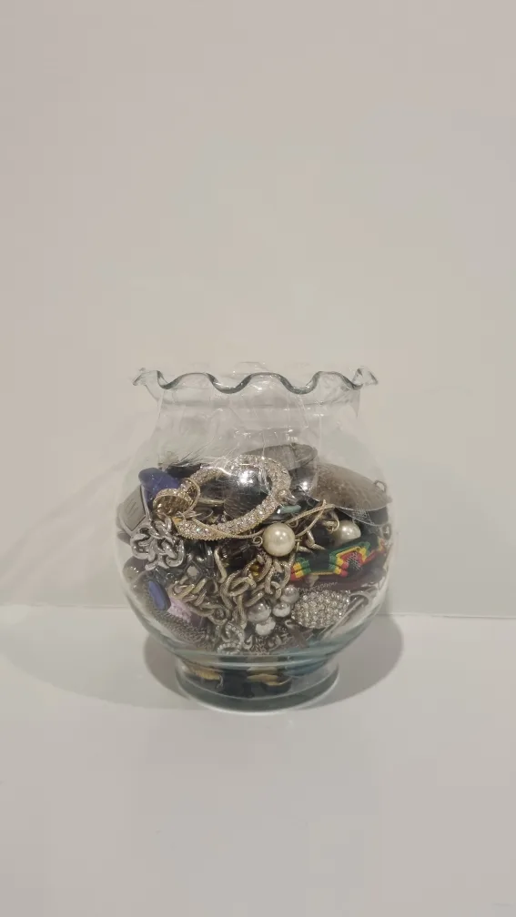 Bulk Lot of Assorted Jewellery image indicator(4)