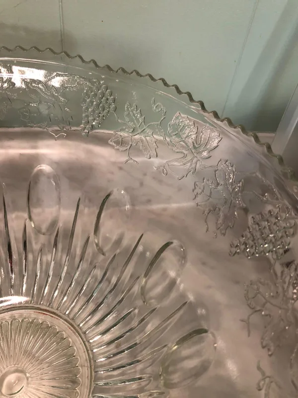 Vintage Glass Punch Bowl Set with Cups image indicator(4)