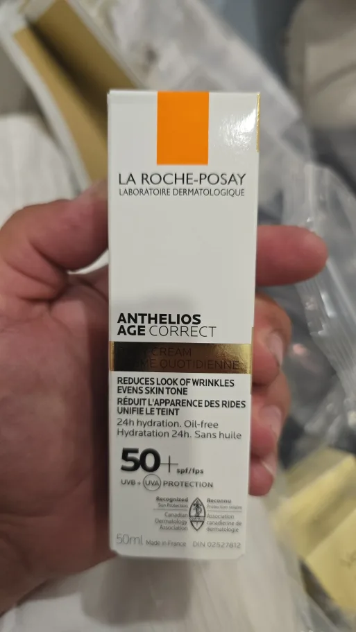 La Roche-Posay Anthelios Age Correct Daily Cream SPF 50 image indicator(2)